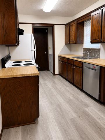 1828 David Terrace, Oklahoma City, OK 73141