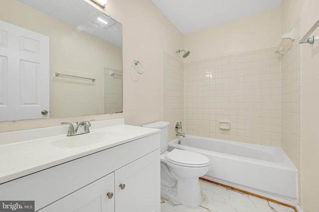 6 PONTIAC WAY, Gaithersburg, MD 20878
