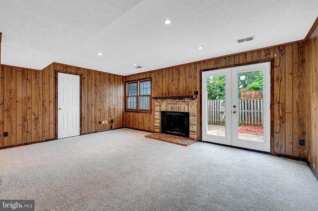 6 PONTIAC WAY, Gaithersburg, MD 20878