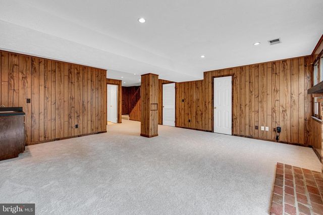 6 PONTIAC WAY, Gaithersburg, MD 20878