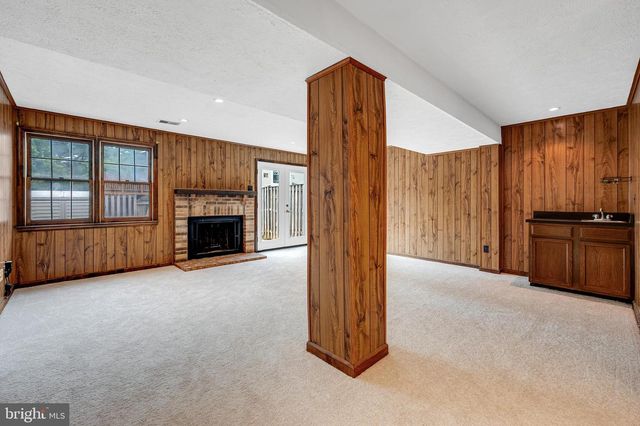 6 PONTIAC WAY, Gaithersburg, MD 20878