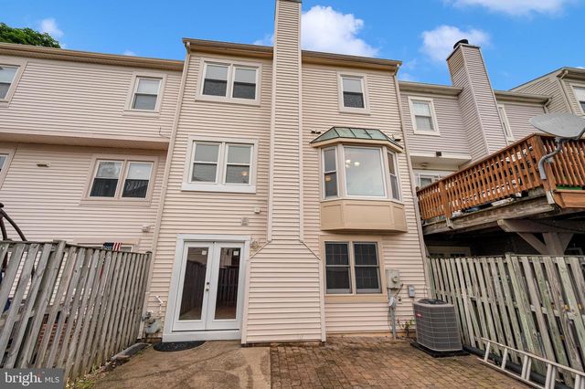 6 PONTIAC WAY, Gaithersburg, MD 20878