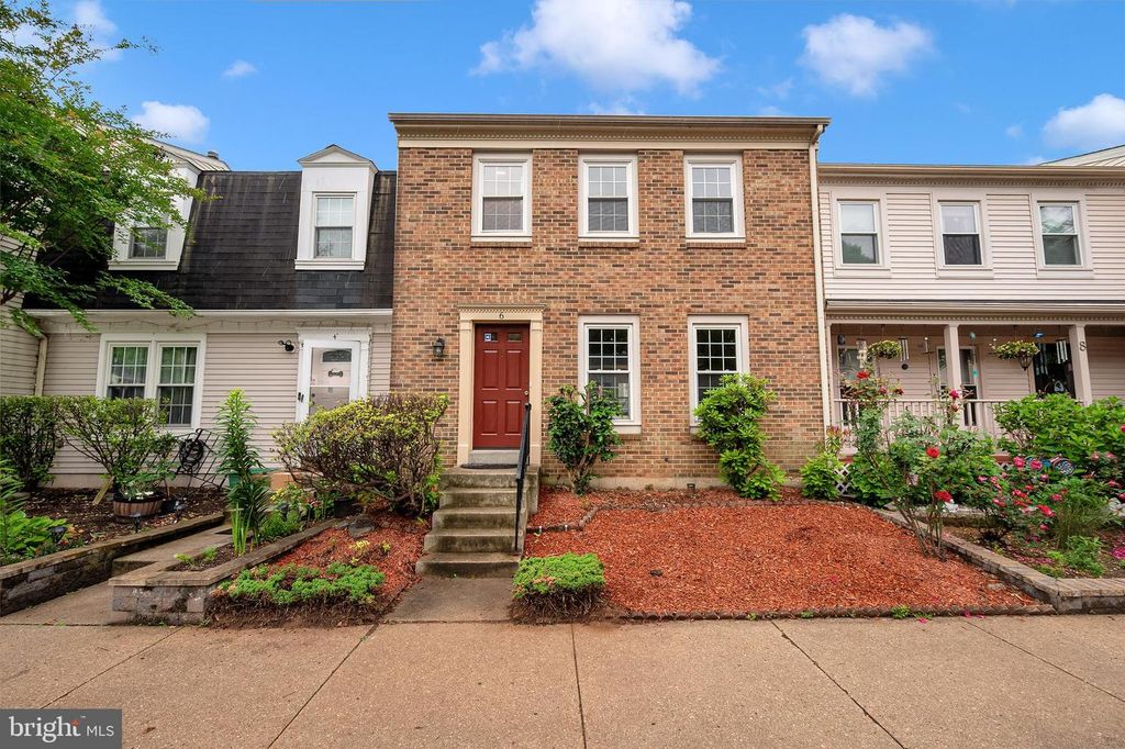 6 PONTIAC WAY, Gaithersburg, MD 20878