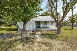 211 S 7th ST, Jarrell, TX 76537
