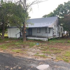 211 S 7th ST, Jarrell, TX 76537