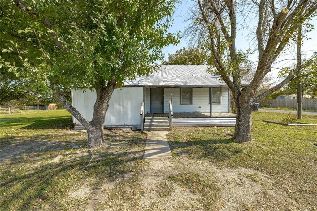 211 S 7th ST, Jarrell, TX 76537