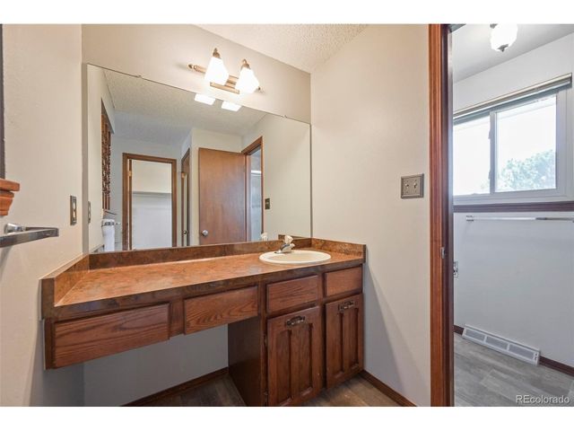 11468 E Berry Dr, Englewood, CO 80111