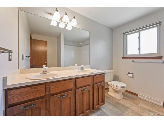 11468 E Berry Dr, Englewood, CO 80111