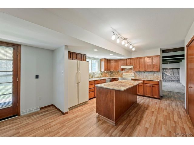 11468 E Berry Dr, Englewood, CO 80111