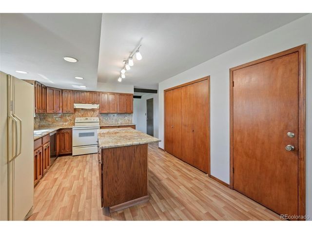 11468 E Berry Dr, Englewood, CO 80111