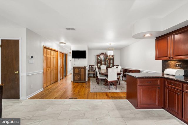 607 SAINT ANTHONY LN, Upper Darby, PA 19082