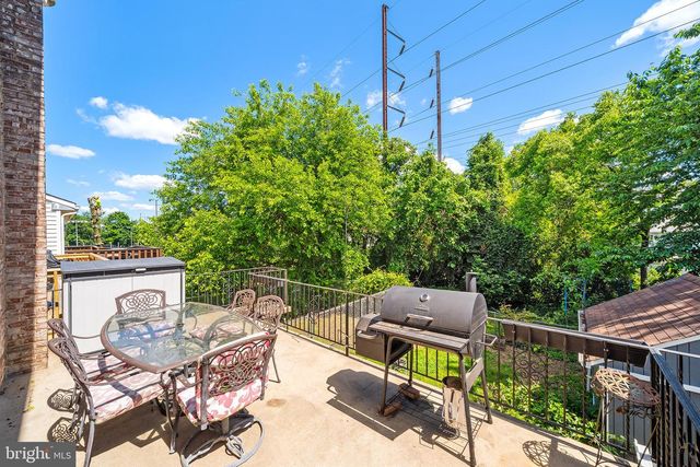 607 SAINT ANTHONY LN, Upper Darby, PA 19082