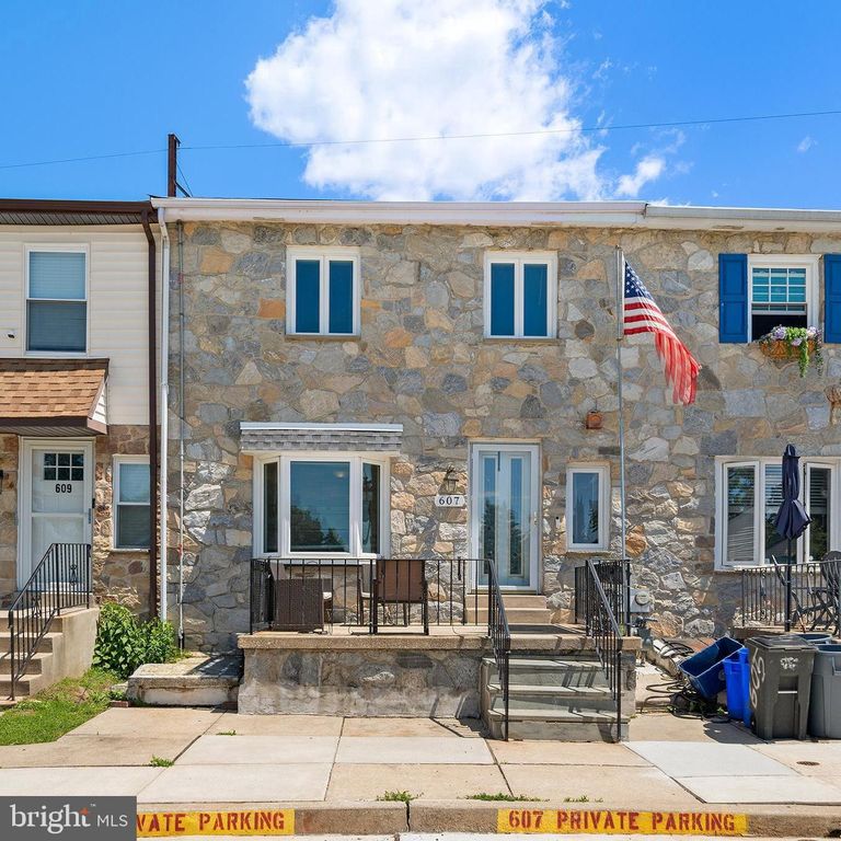 607 SAINT ANTHONY LN, Upper Darby, PA 19082