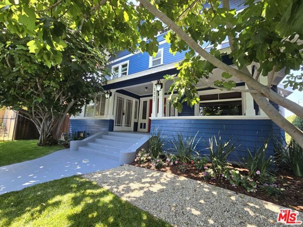 1327 W 35th Street, Los Angeles, CA 90007