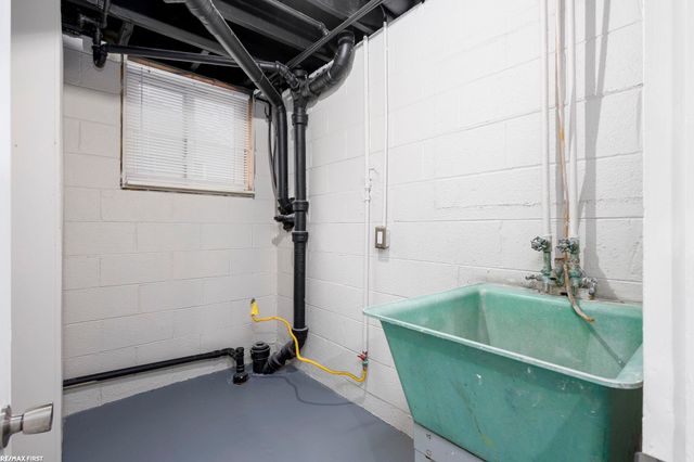 36024 Weideman St Street, Clinton Twp, MI 48035