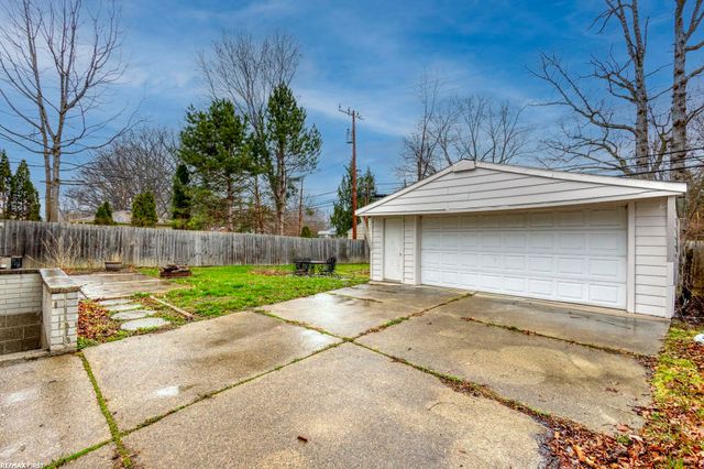 36024 Weideman St Street, Clinton Twp, MI 48035