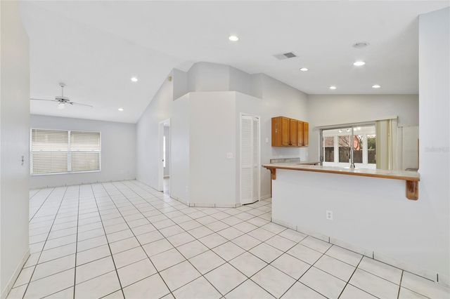 9752 PINEY POINT CIRCLE, Orlando, FL 32825