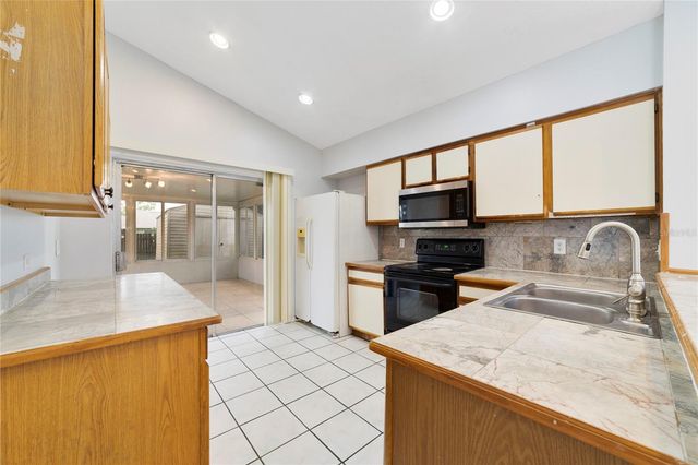 9752 PINEY POINT CIRCLE, Orlando, FL 32825