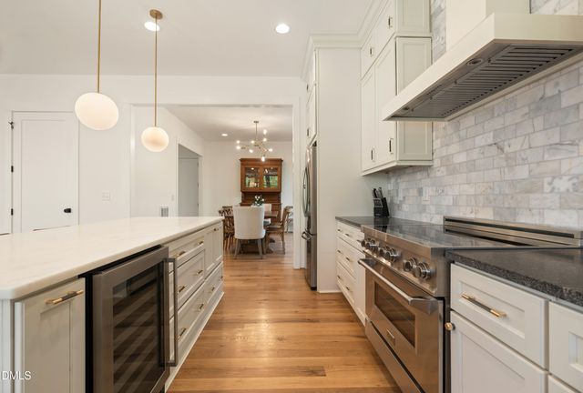 1200 Roosevelt Drive, Chapel Hill, NC 27514