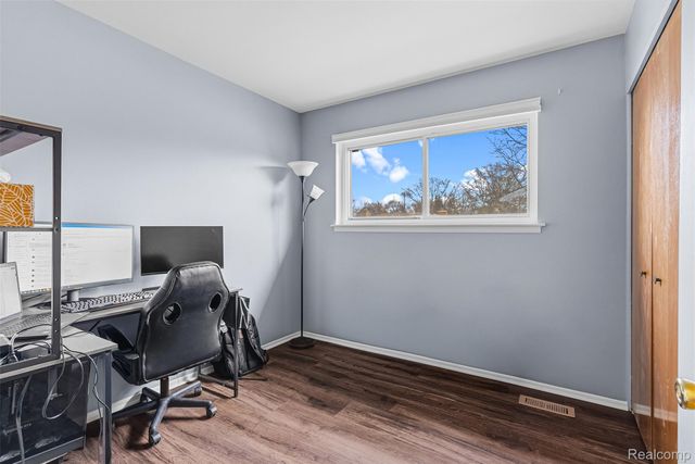 27323 Crestwood Drive, Warren, MI 48088