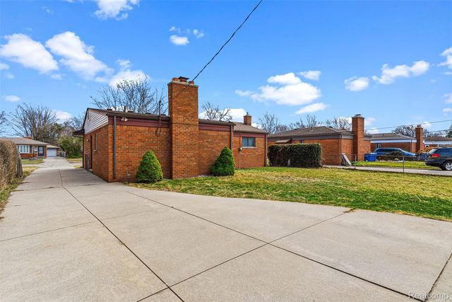 27323 Crestwood Drive, Warren, MI 48088