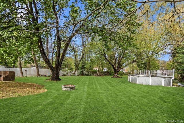 27 Landscape Drive, Wheatley Heights, NY 11798