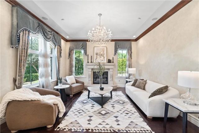 289 W Woodruff Avenue, Arcadia, CA 91007