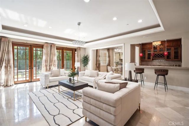 289 W Woodruff Avenue, Arcadia, CA 91007