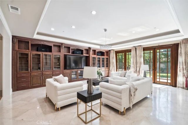 289 W Woodruff Avenue, Arcadia, CA 91007