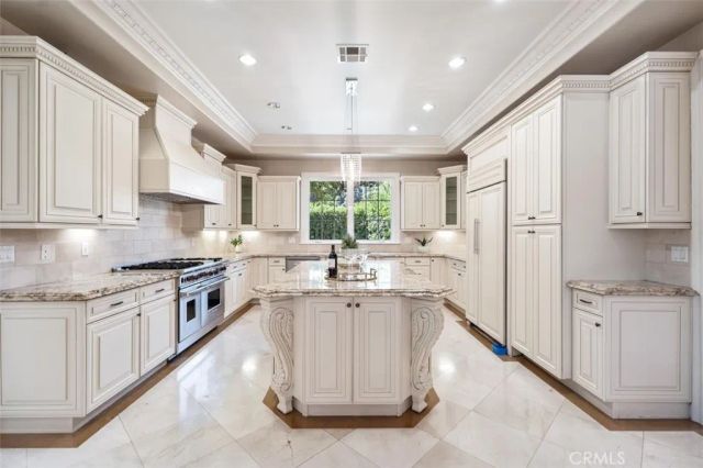 289 W Woodruff Avenue, Arcadia, CA 91007