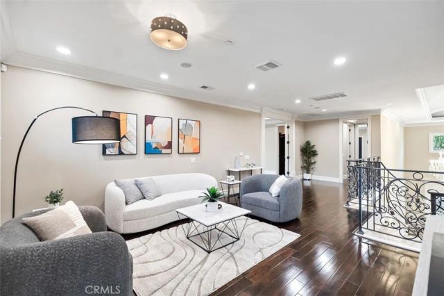 289 W Woodruff Avenue, Arcadia, CA 91007