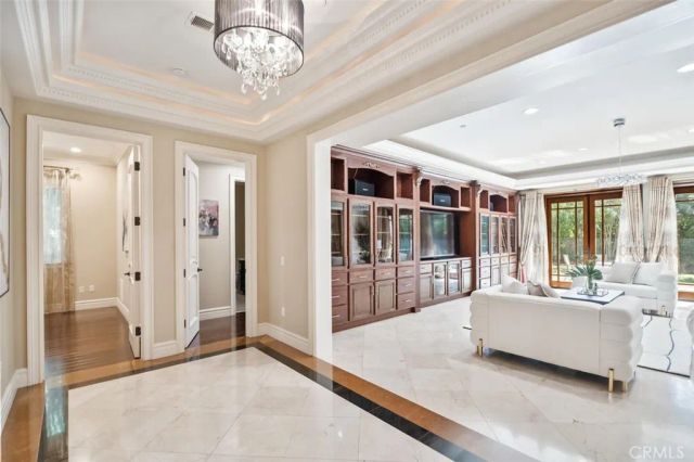 289 W Woodruff Avenue, Arcadia, CA 91007