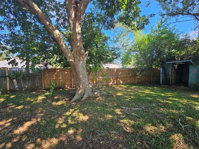 1314 N Natchez Drive, Texas City, TX 77591