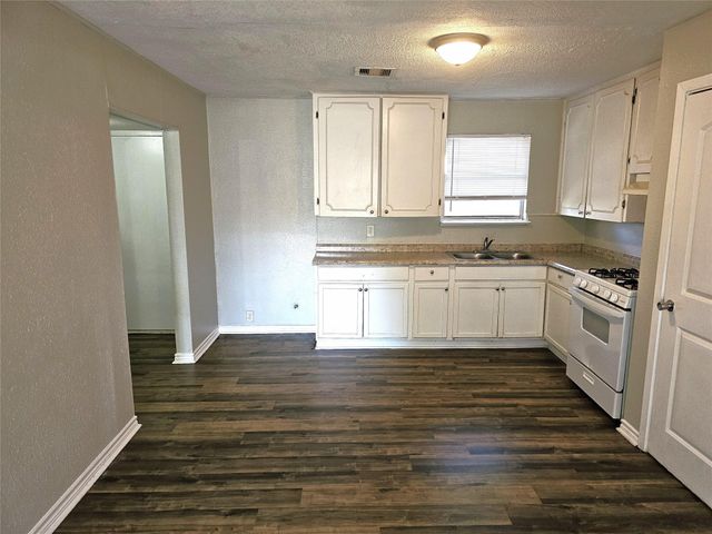1314 N Natchez Drive, Texas City, TX 77591