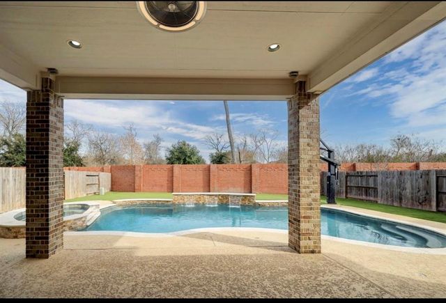 5011 Anthony Springs Lane, Sugar Land, TX 77479