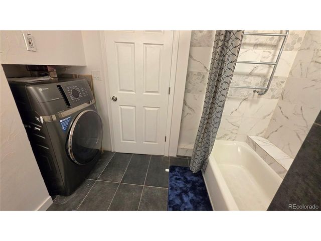 1525 S Holly St 104, Denver, CO 80222
