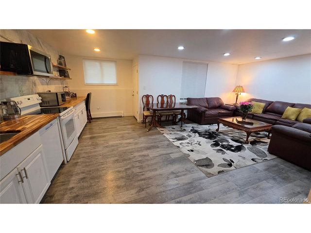 1525 S Holly St 104, Denver, CO 80222