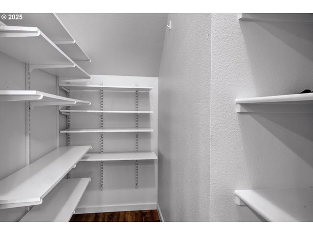 2170 Bobcat Ave Sw, Albany, OR 97321