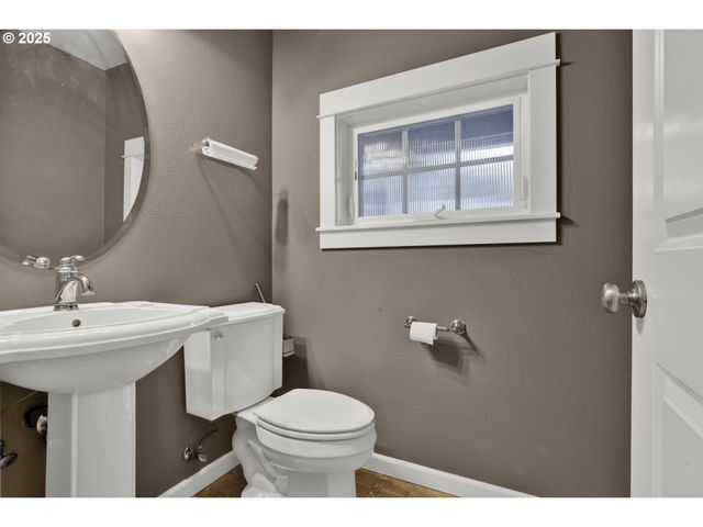 2170 Bobcat Ave Sw, Albany, OR 97321