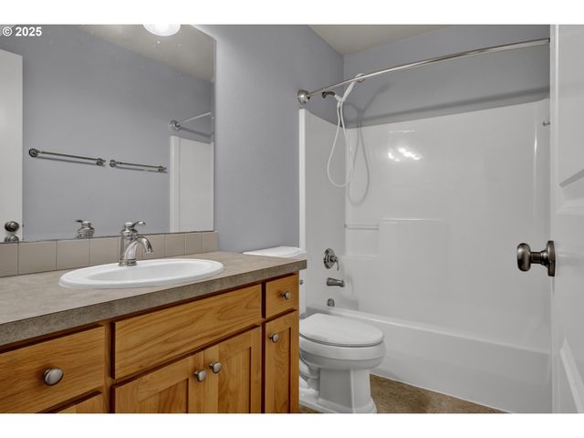 2170 Bobcat Ave Sw, Albany, OR 97321