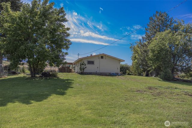 12 A Temby Road, Tonasket, WA 98855