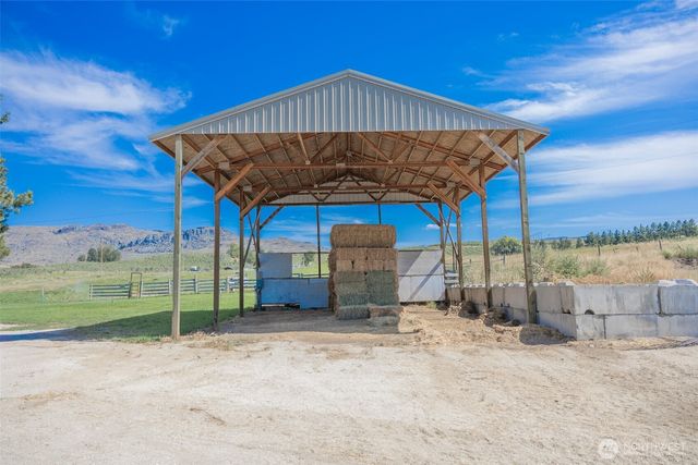 12 A Temby Road, Tonasket, WA 98855