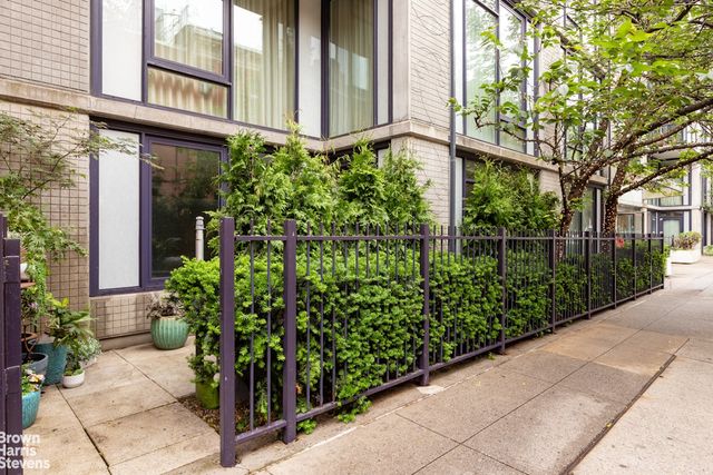 350 W 53RD Street THG, New York City, NY 10019