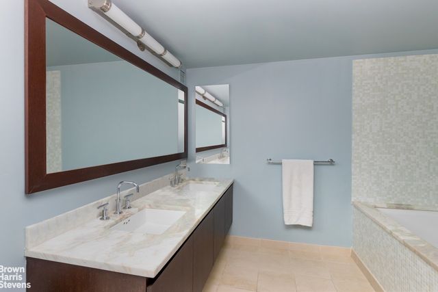 350 W 53RD Street THG, New York City, NY 10019