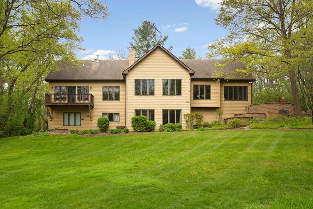 15214 Shamrock Lane, Woodstock, IL 60098