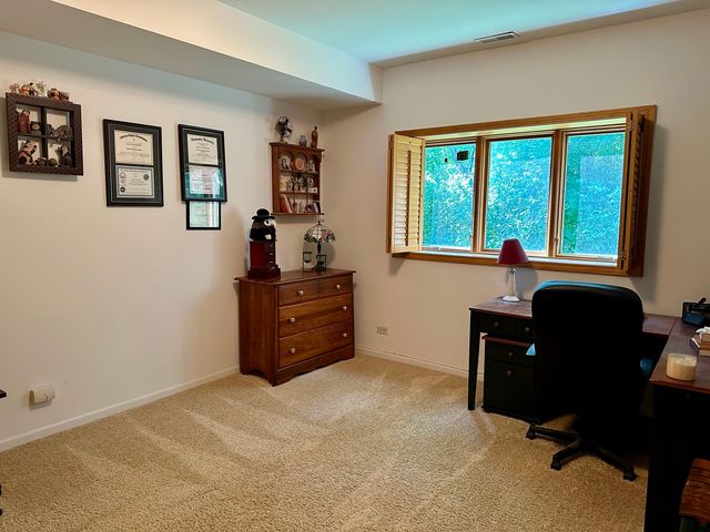 15214 Shamrock Lane, Woodstock, IL 60098