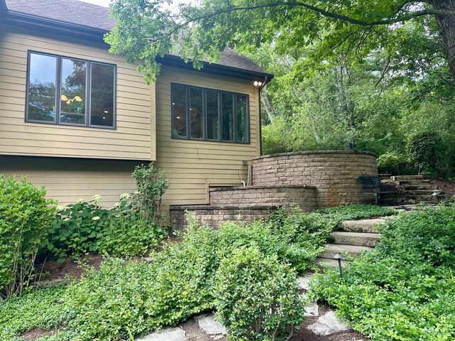 15214 Shamrock Lane, Woodstock, IL 60098