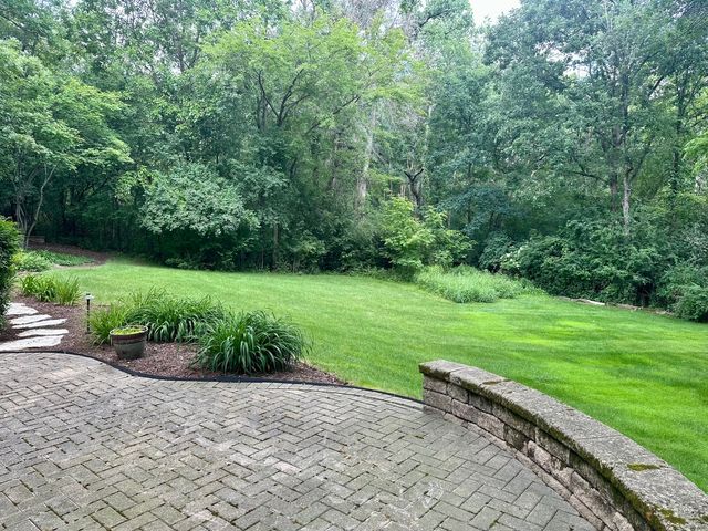 15214 Shamrock Lane, Woodstock, IL 60098
