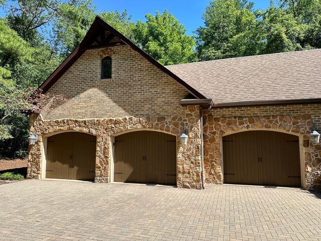 15214 Shamrock Lane, Woodstock, IL 60098