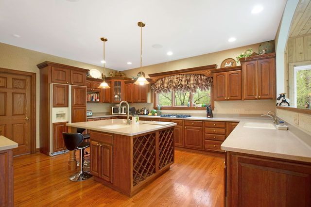 15214 Shamrock Lane, Woodstock, IL 60098